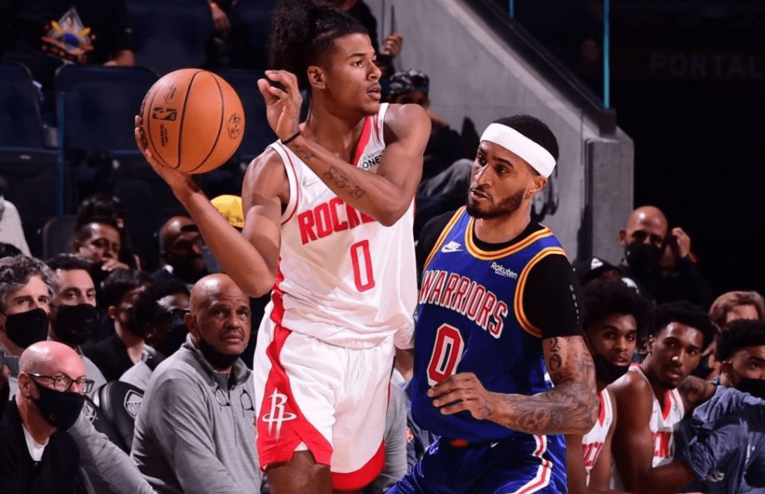 爱游戏体育- 燕山雄鲨队险胜滇池山猫队，跆拳道小组赛上演关键失误成转折！